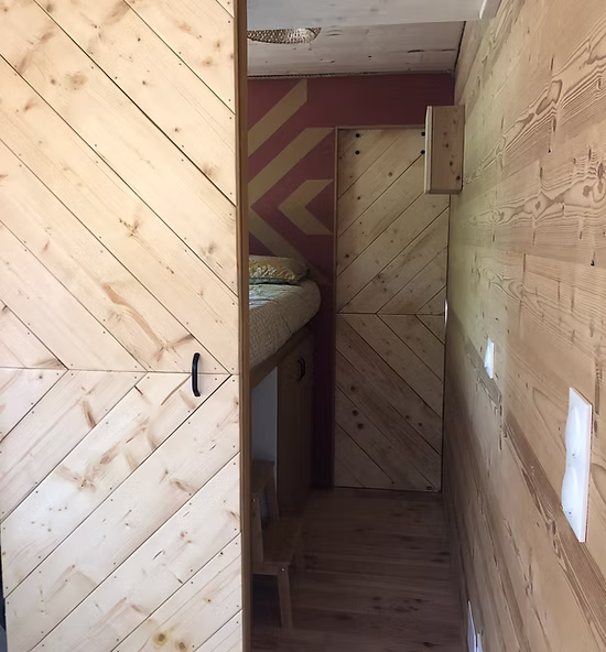 Aménagement de maison secondaire en Provence : décoration sur-mesure, gestion des travaux et ambiance haut de gamme.